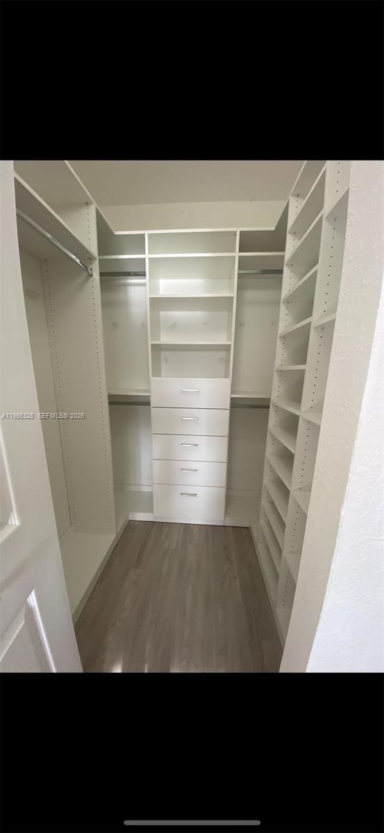 SUNSET LAKE TOWNHOMES - Residential Lease