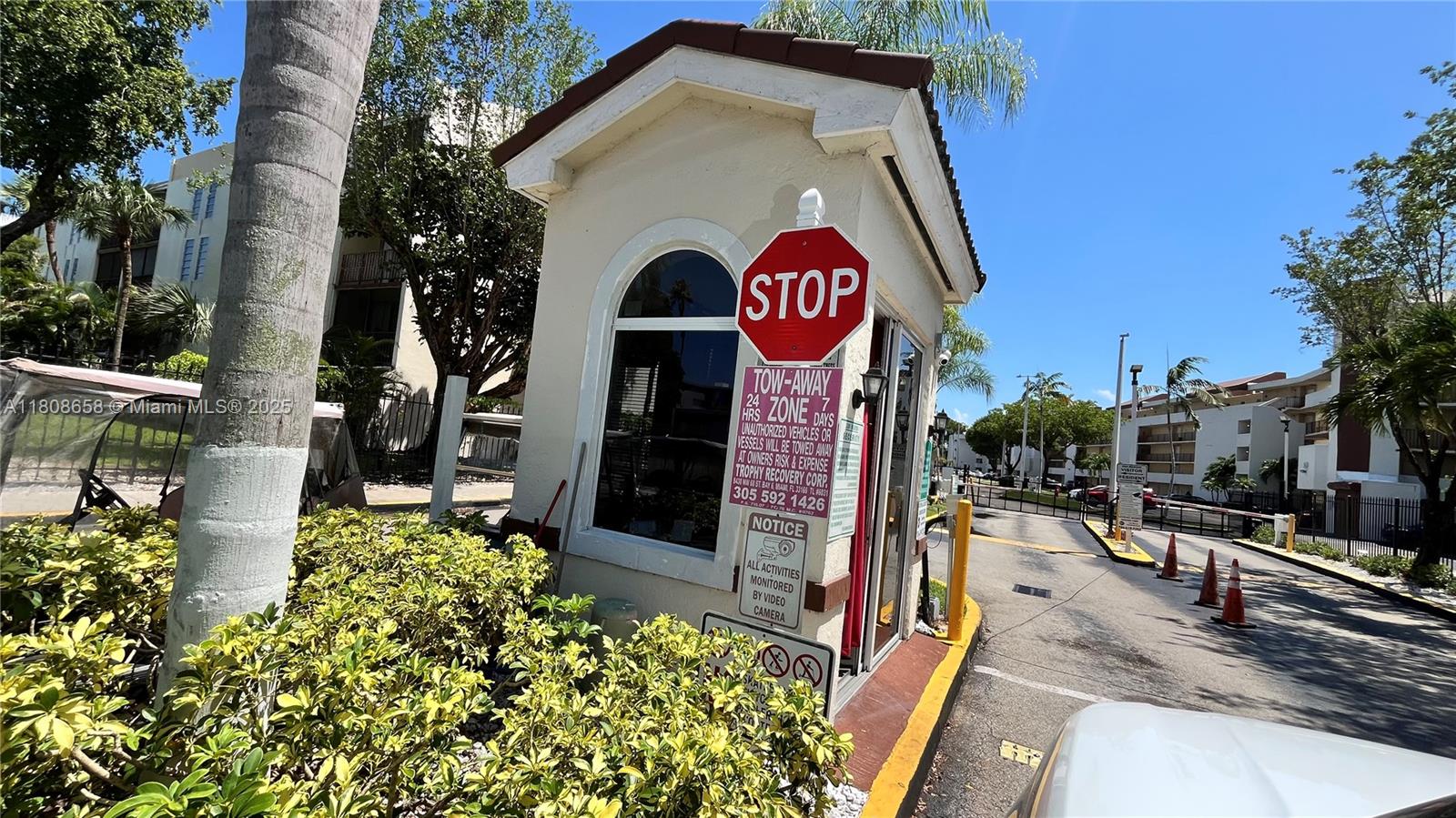 8810 Fontainebleau Blvd 104