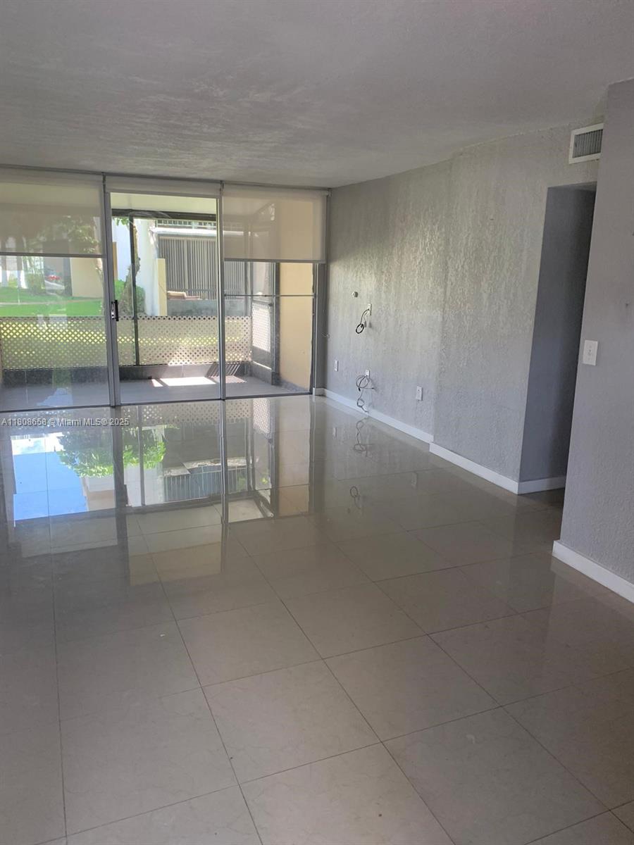 8810 Fontainebleau Blvd 104, Miami, Broward County, Florida - 2 Bedrooms  
2 Bathrooms - 