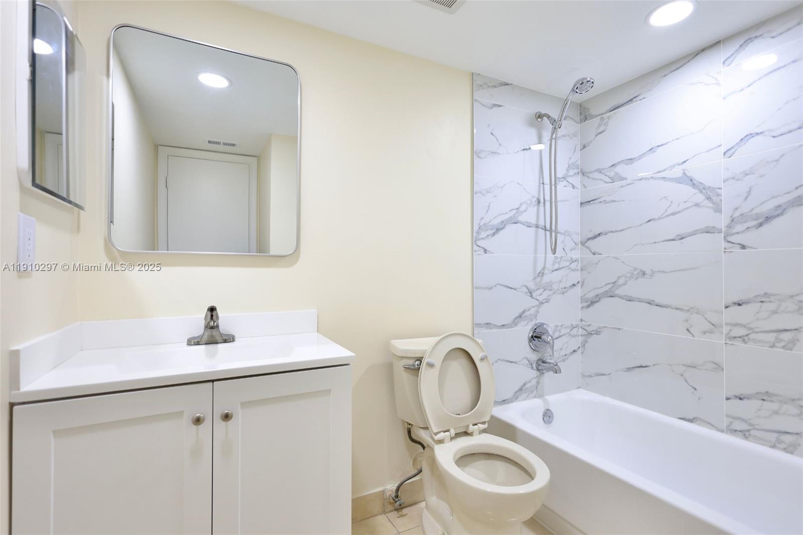 LAKEWOOD VILLAGE - Residential Lease