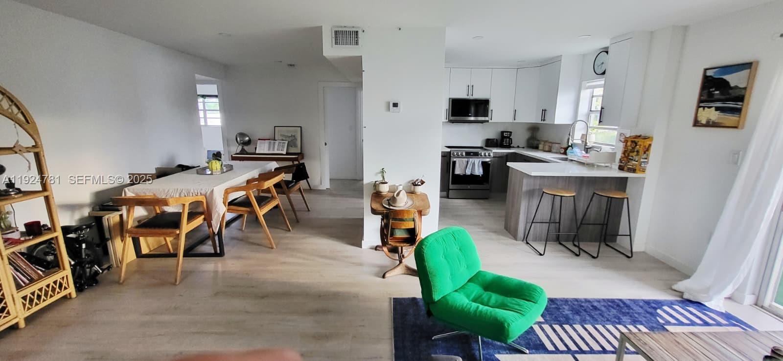 MERIDIAN TOWERS CONDO - Residential