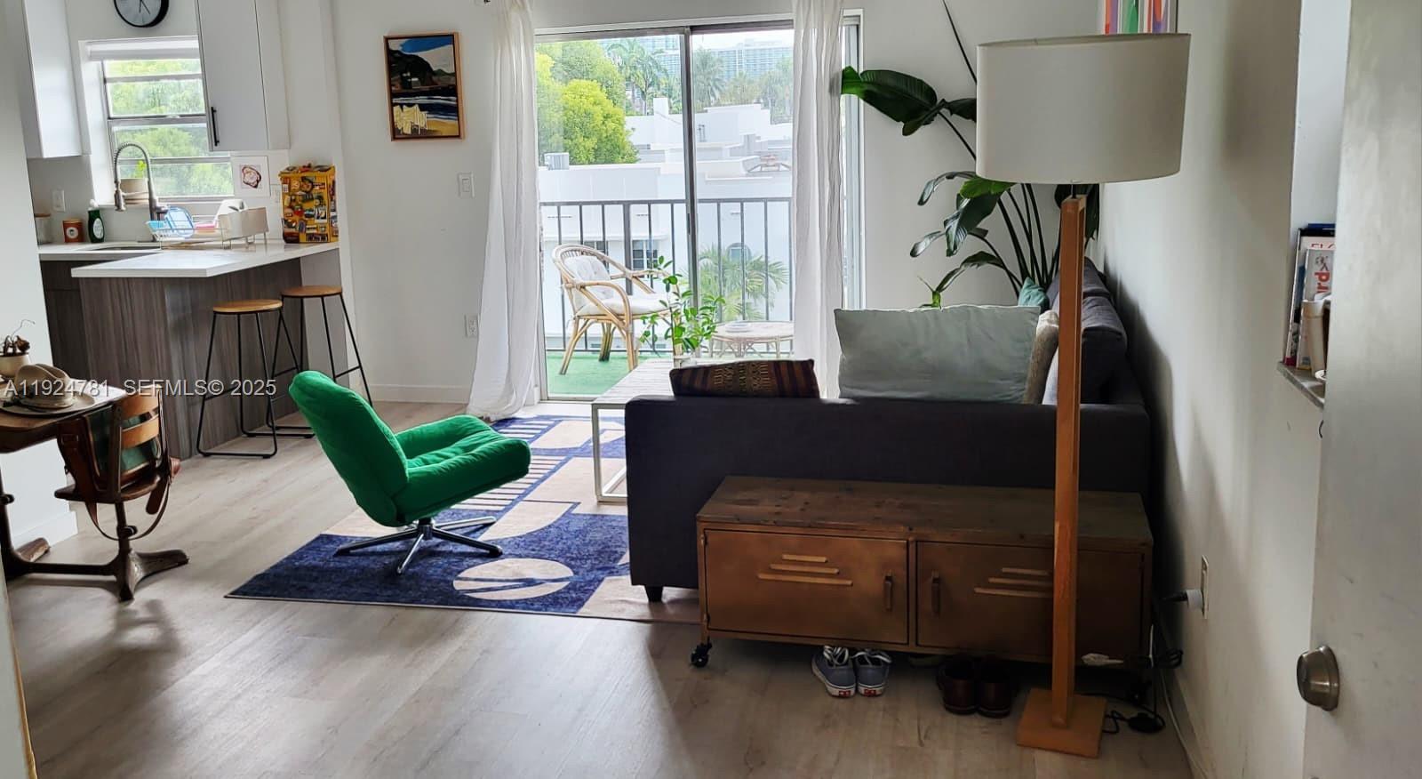 MERIDIAN TOWERS CONDO - Residential