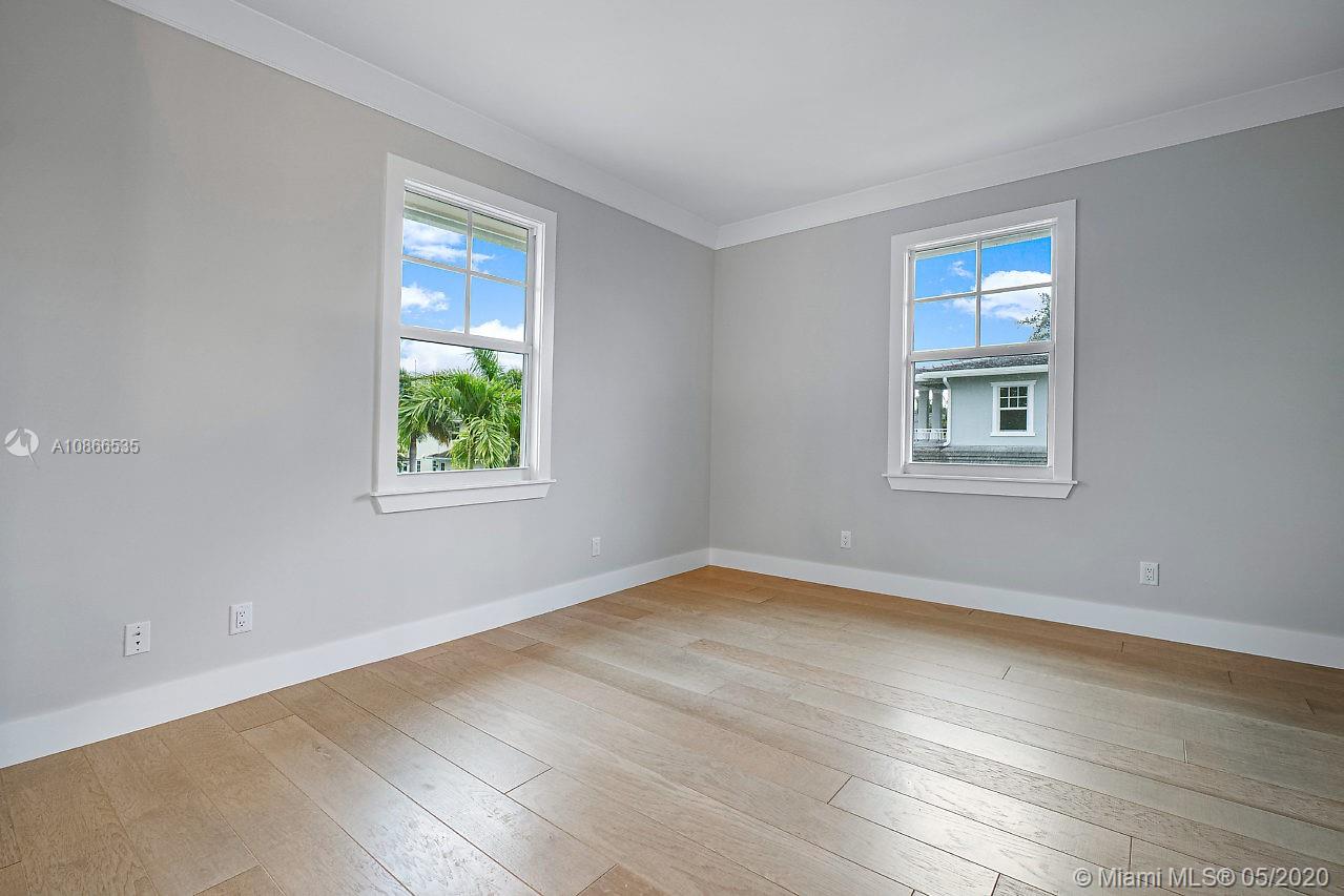 ESTATES CONDO - Residential