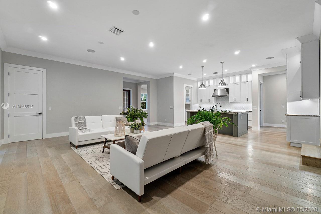 ESTATES CONDO - Residential
