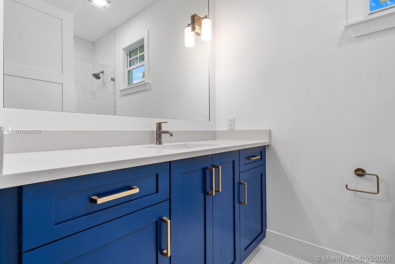 ESTATES CONDO - Residential