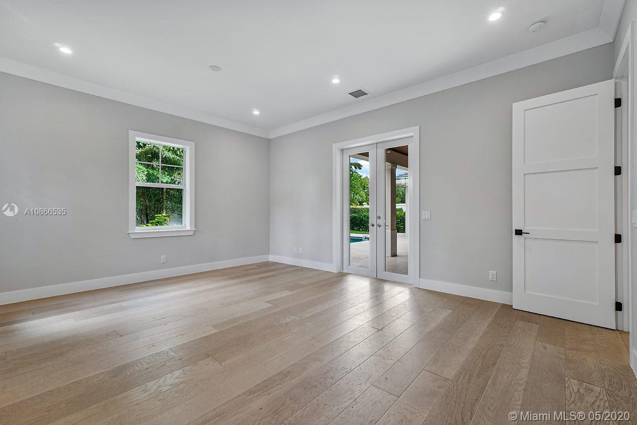 ESTATES CONDO - Residential
