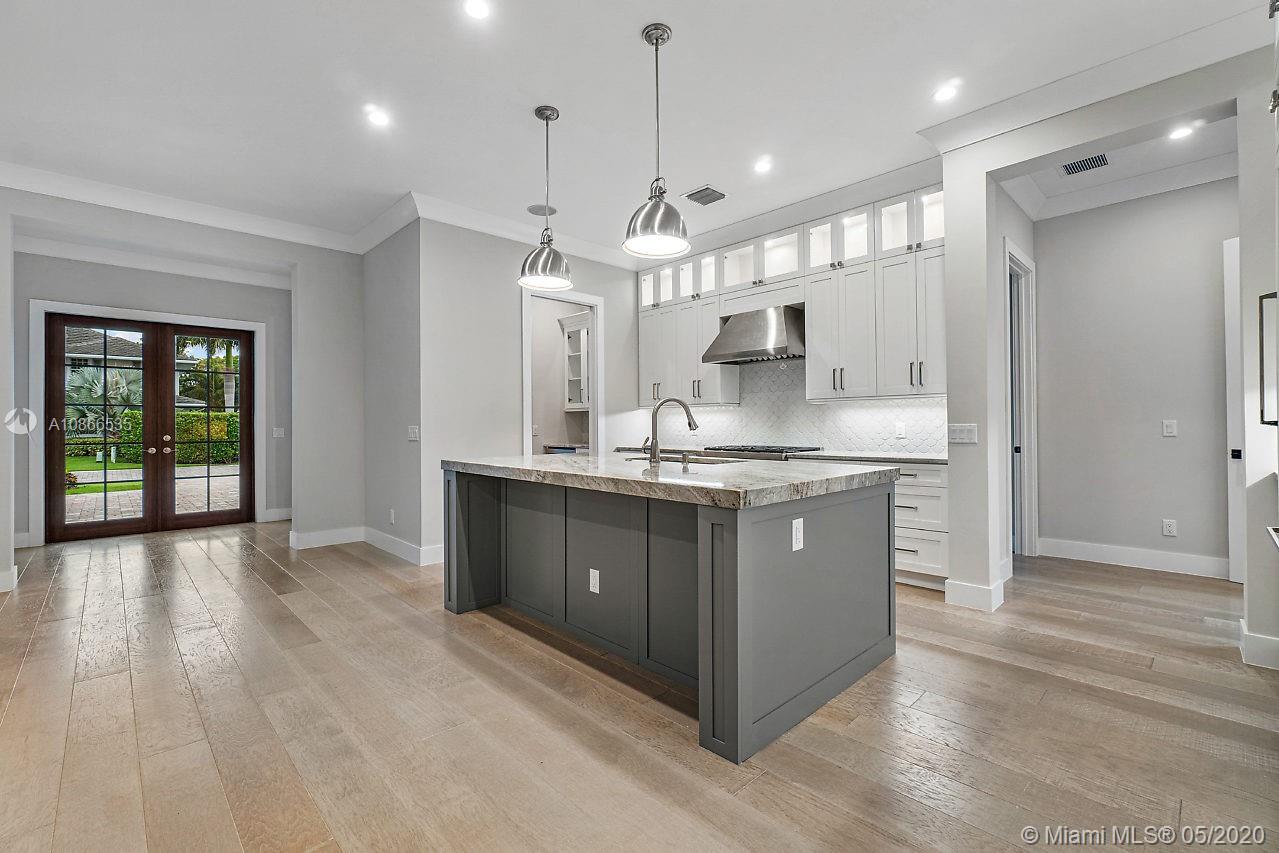 ESTATES CONDO - Residential