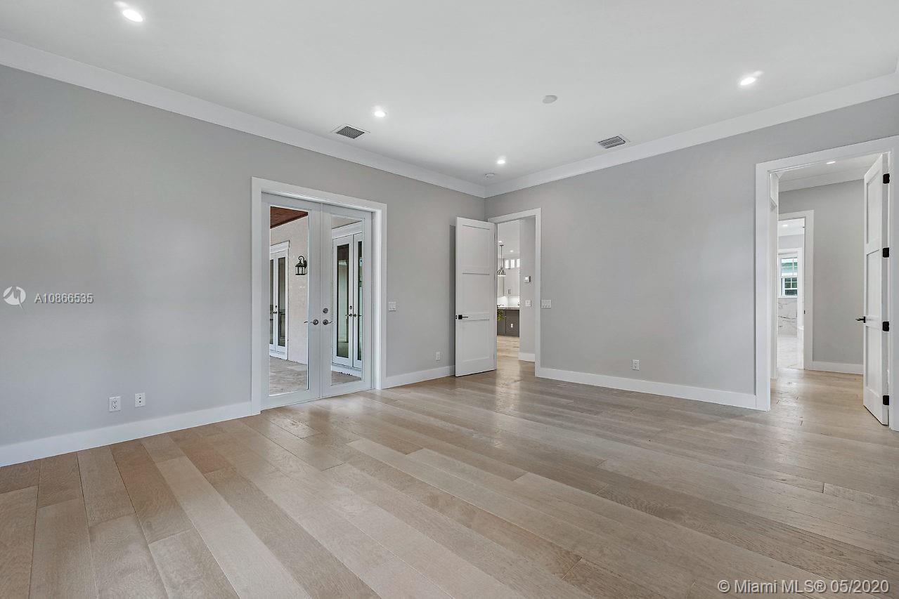 ESTATES CONDO - Residential