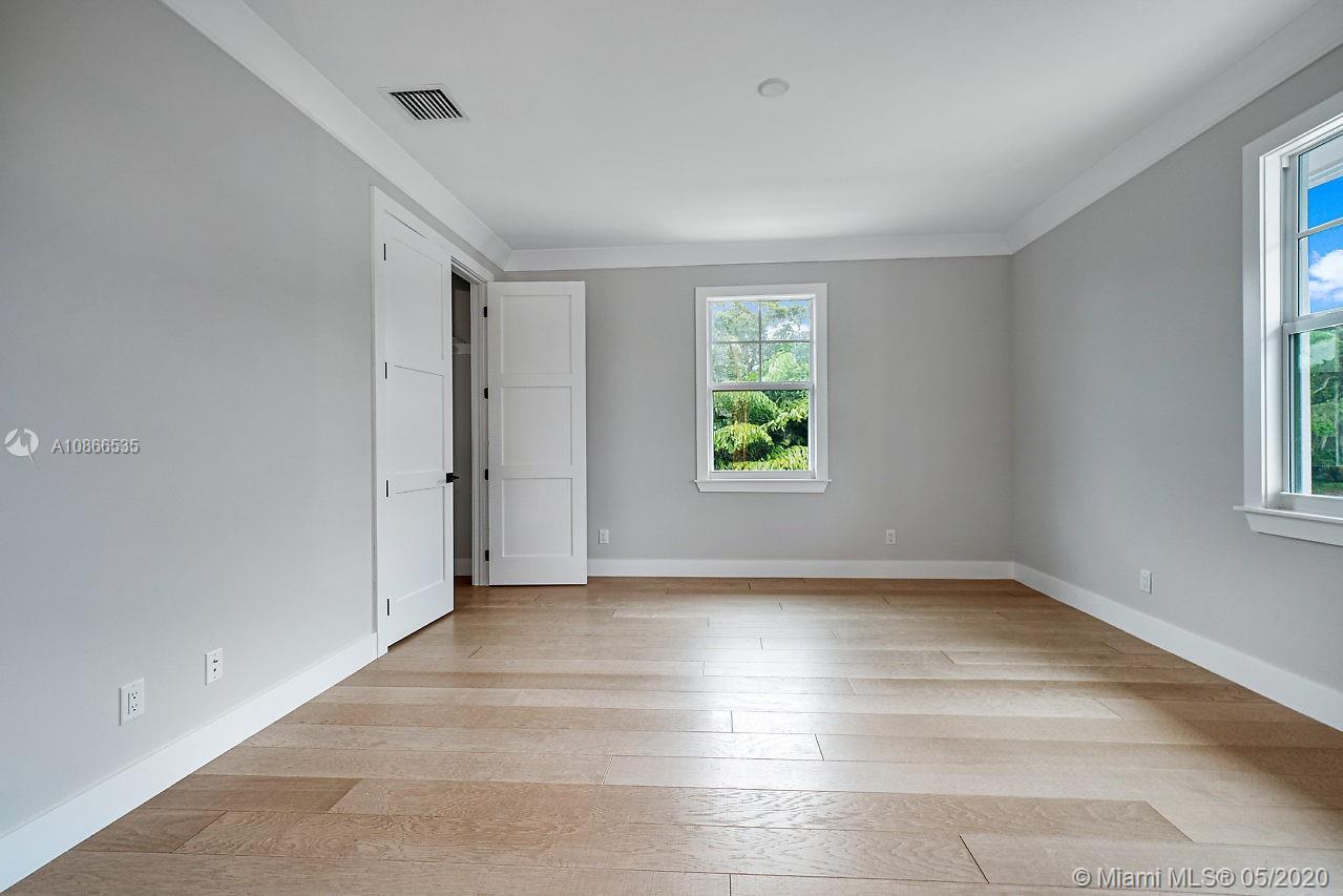 ESTATES CONDO - Residential