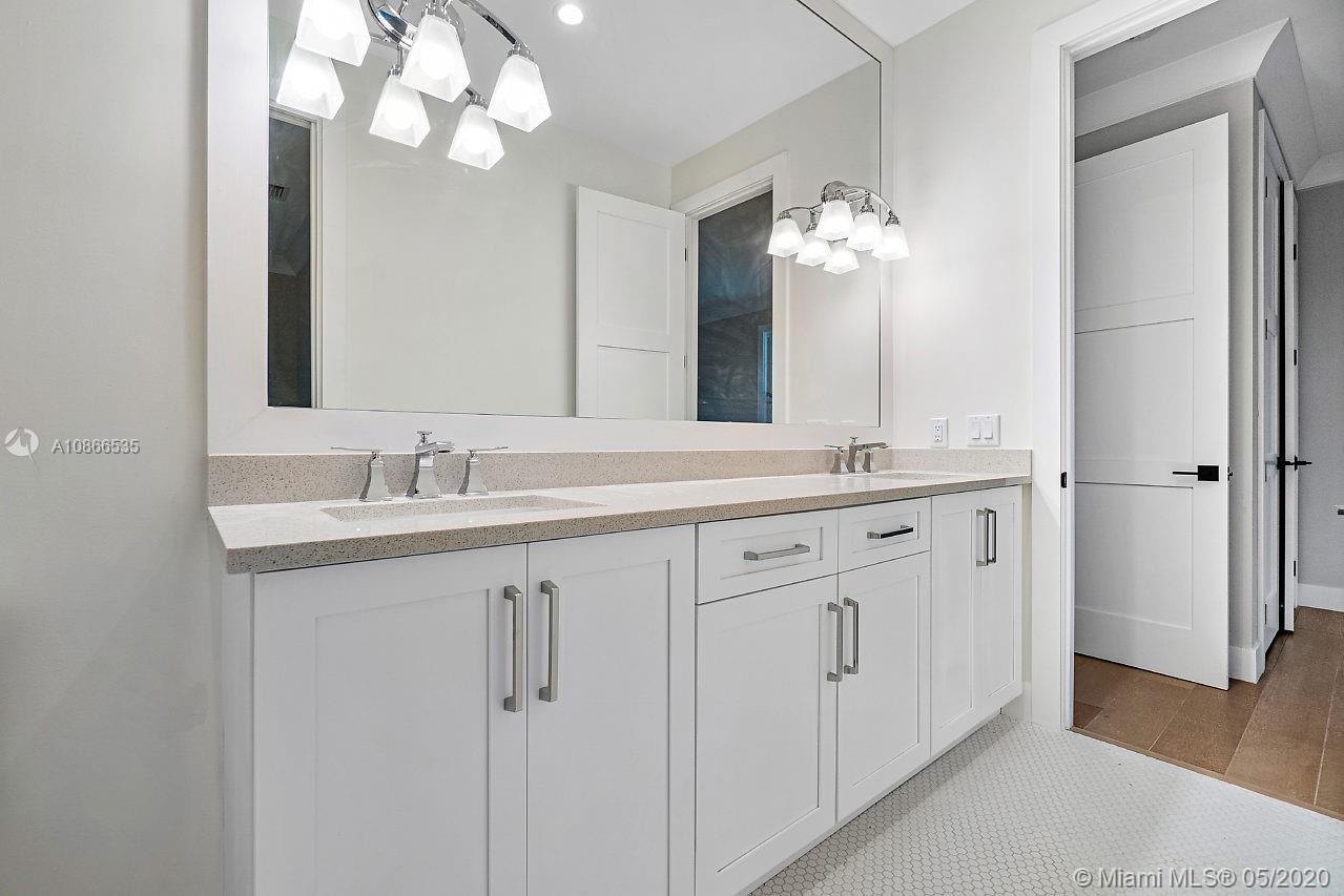 ESTATES CONDO - Residential