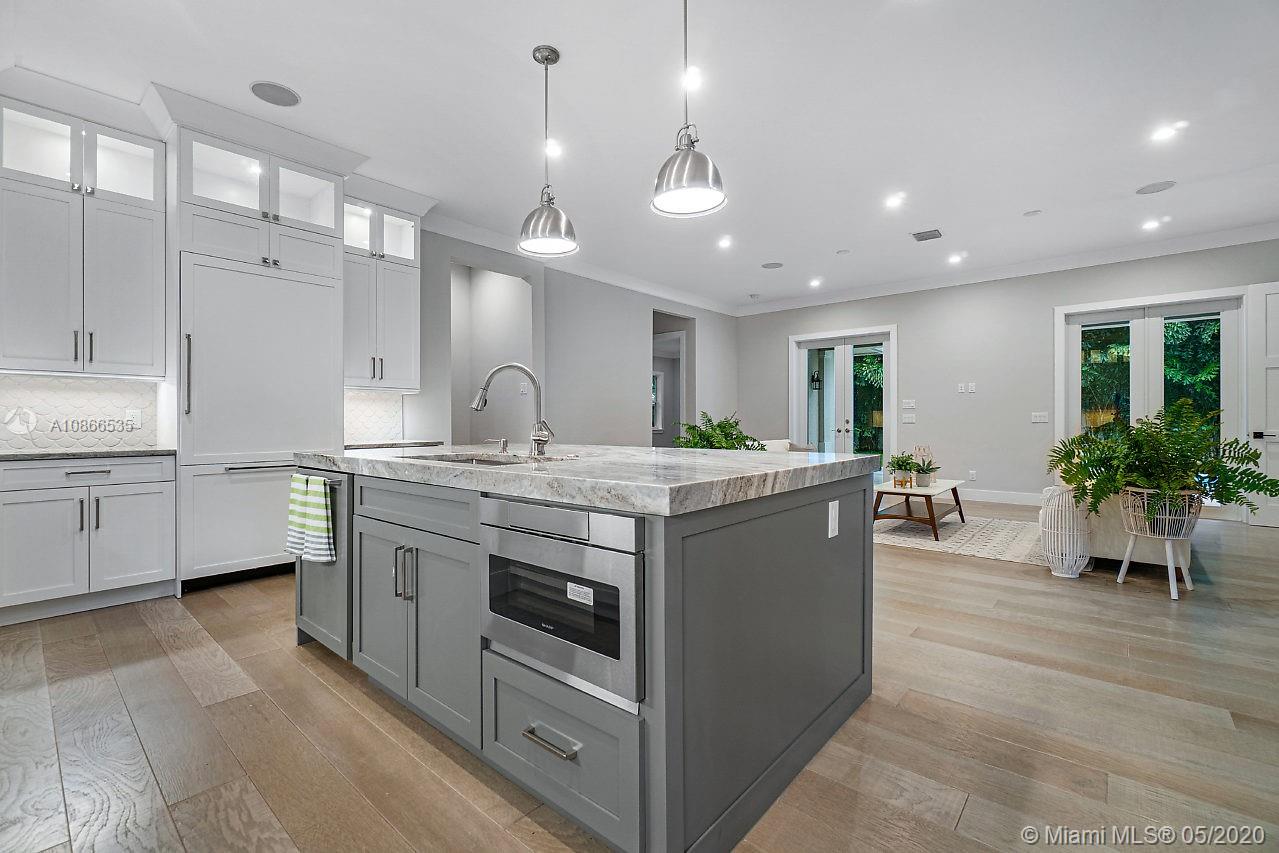 ESTATES CONDO - Residential