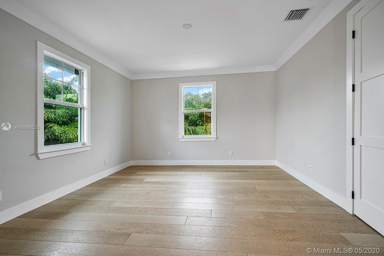 ESTATES CONDO - Residential