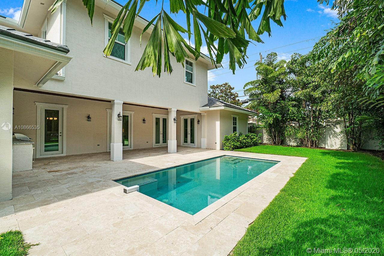 ESTATES CONDO - Residential