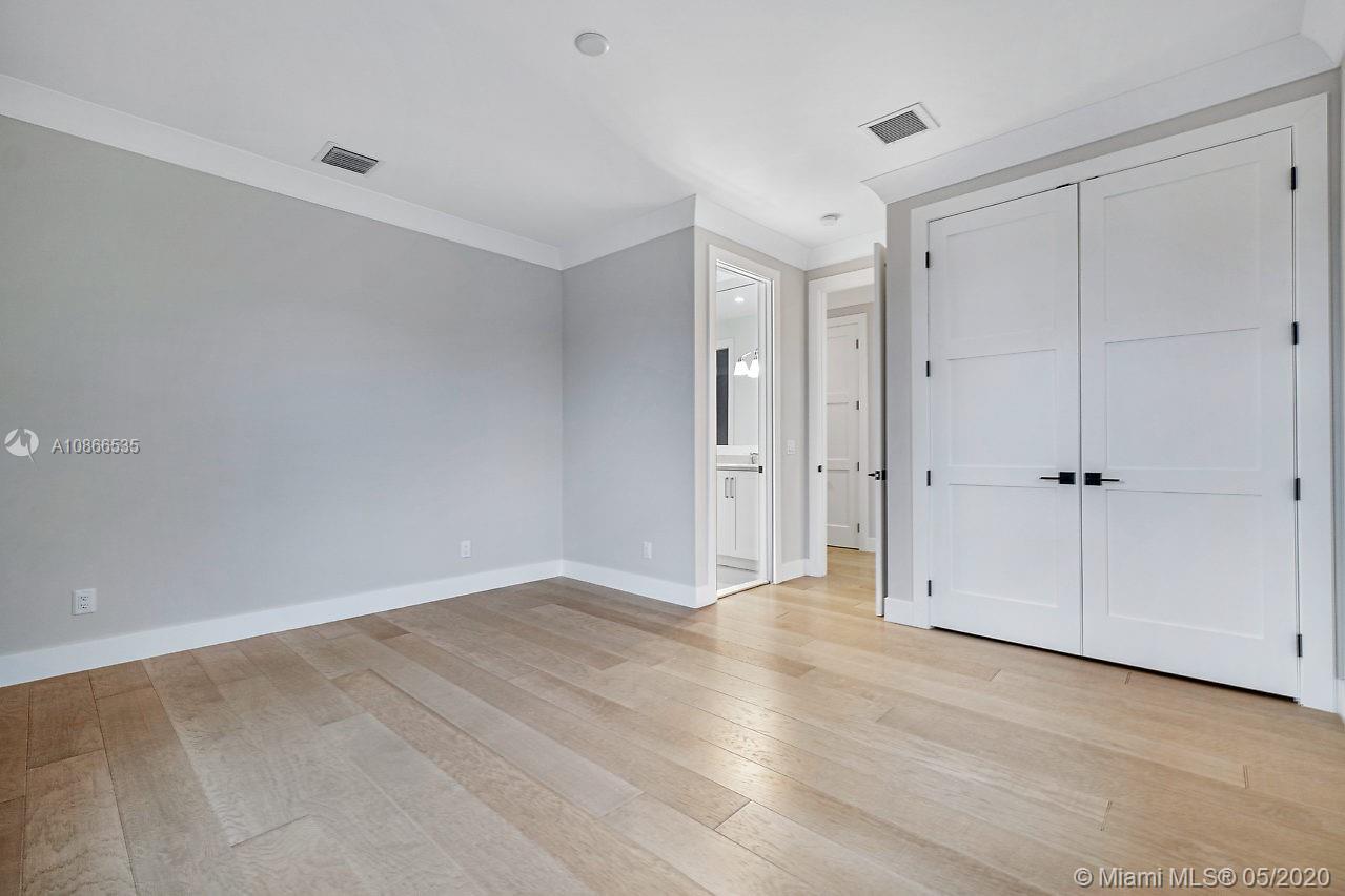 ESTATES CONDO - Residential