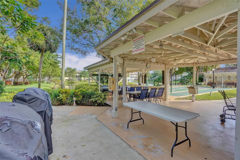 A home in Lauderdale Lakes