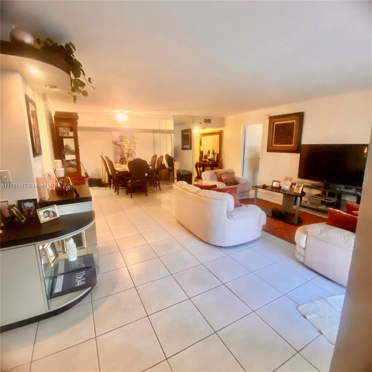 1100 Saint Charles Pl 717