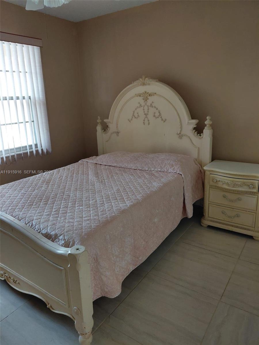 HAWTHORNE AT CENTURY VILL - Residential