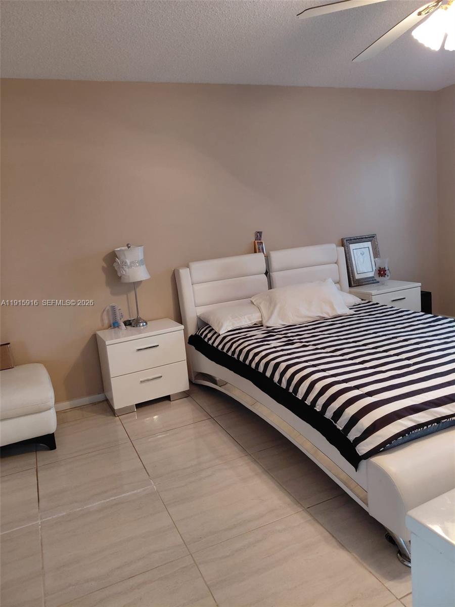 HAWTHORNE AT CENTURY VILL - Residential