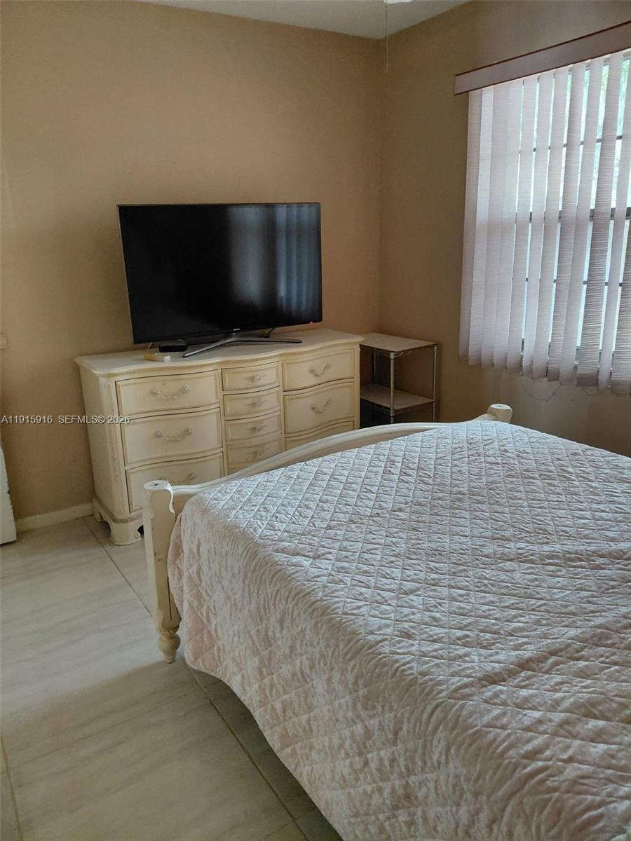 HAWTHORNE AT CENTURY VILL - Residential