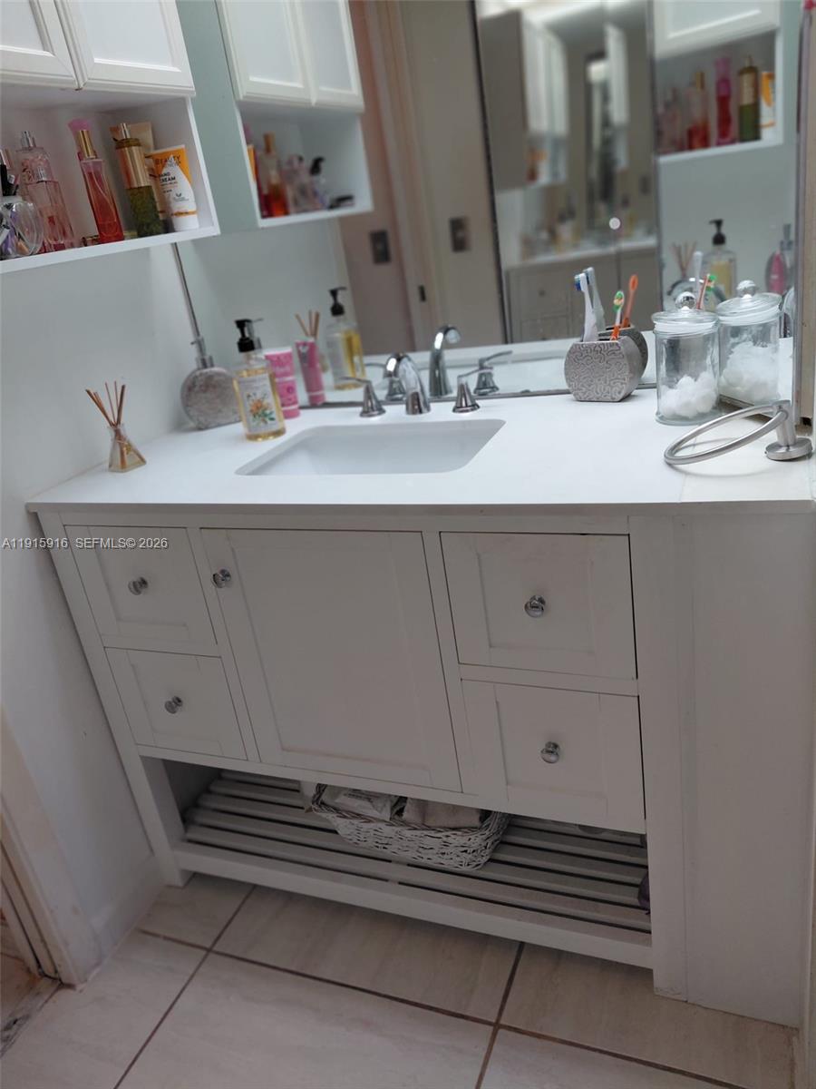 HAWTHORNE AT CENTURY VILL - Residential