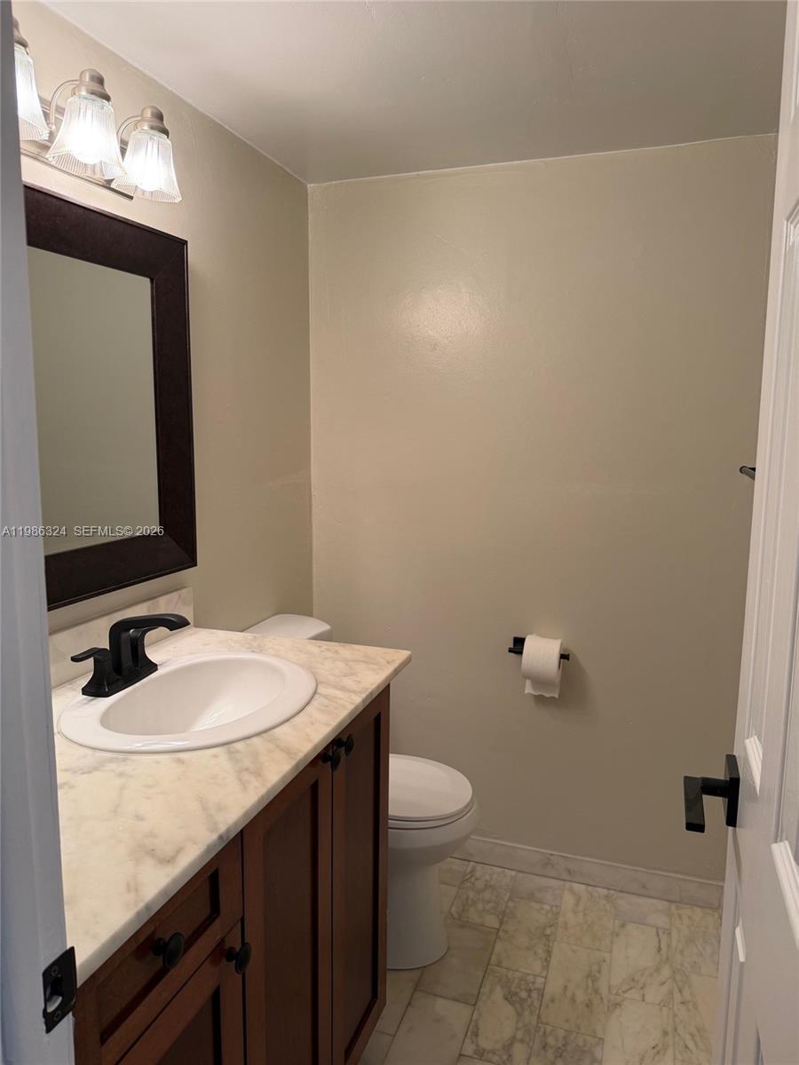 2640 NE 135th St 317