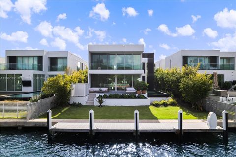 1041 W 48th St Miami Beach FL 33140