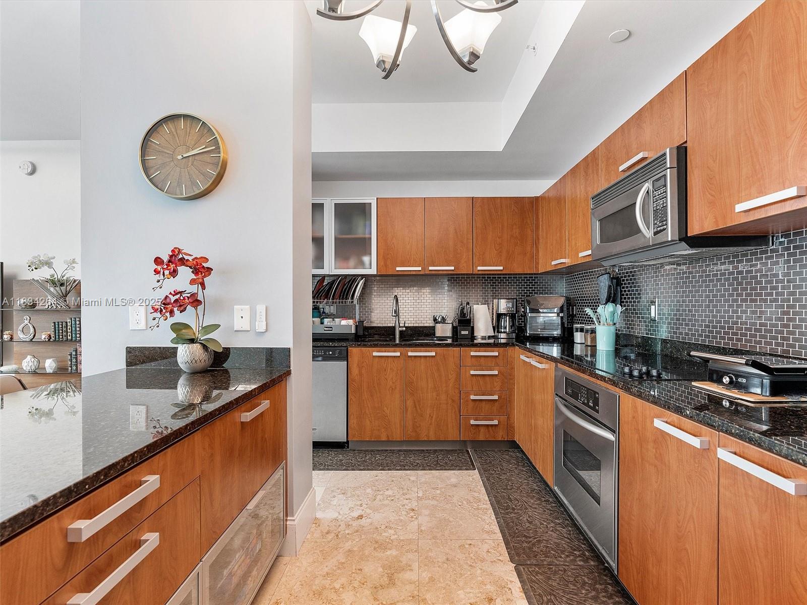 3131 NE 188th St 2-903