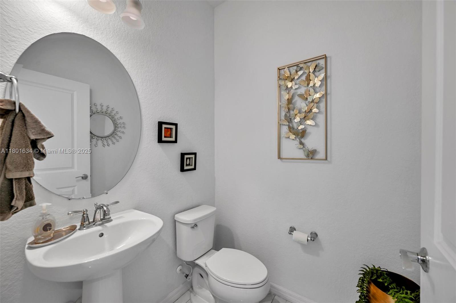 HILLCREST COUNTRY CLUB SO - Residential