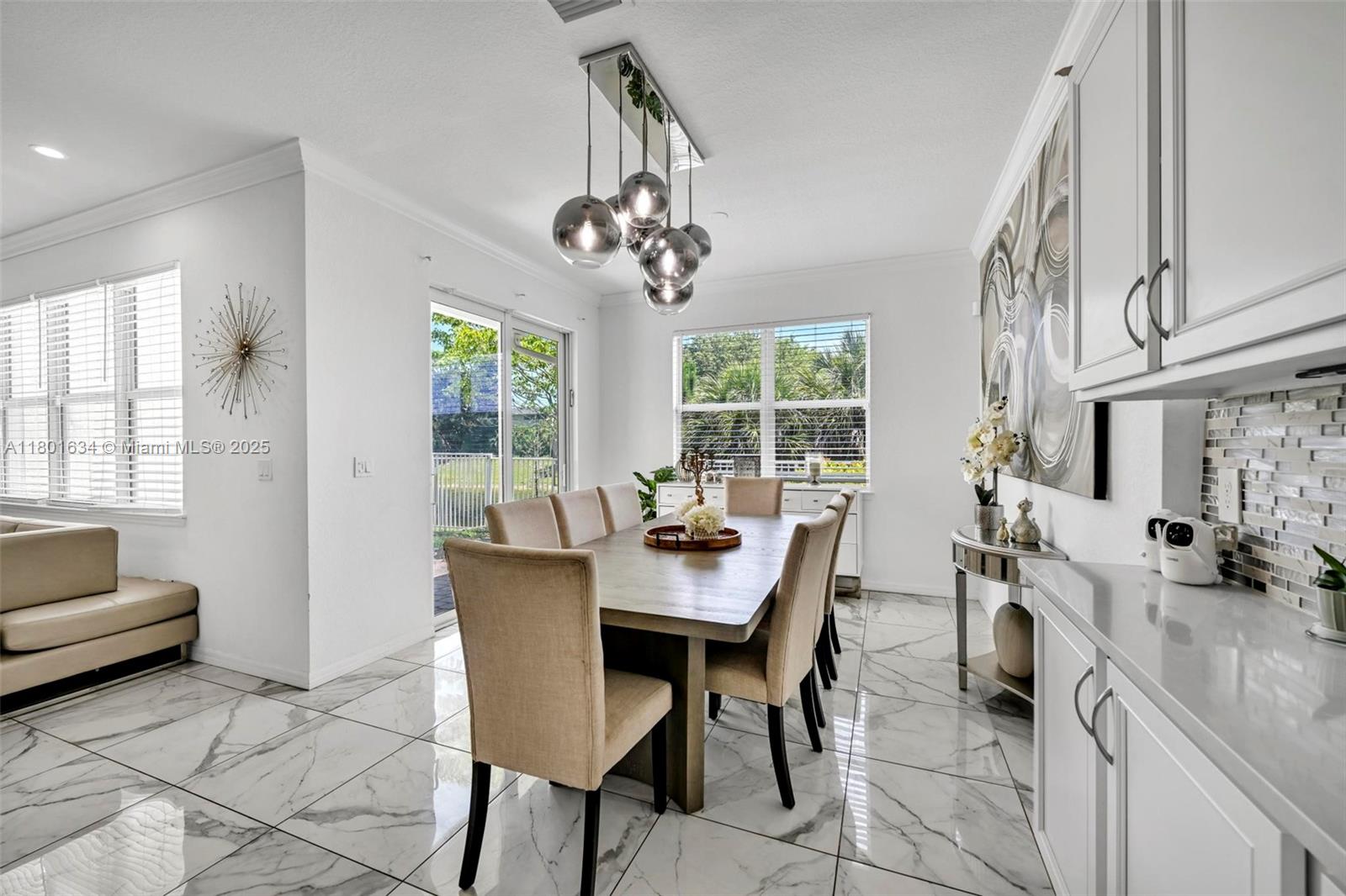 HILLCREST COUNTRY CLUB SO - Residential