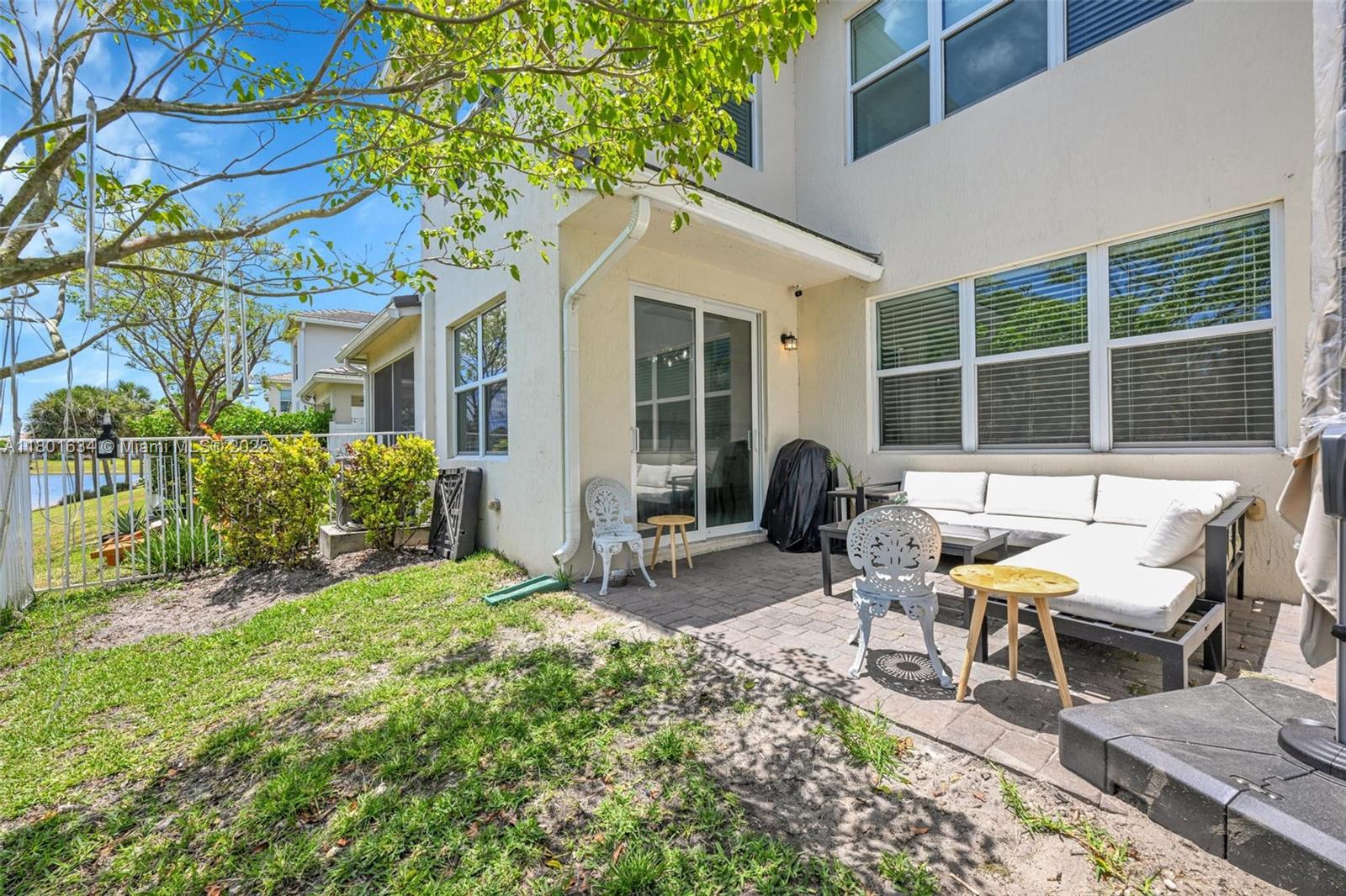 HILLCREST COUNTRY CLUB SO - Residential