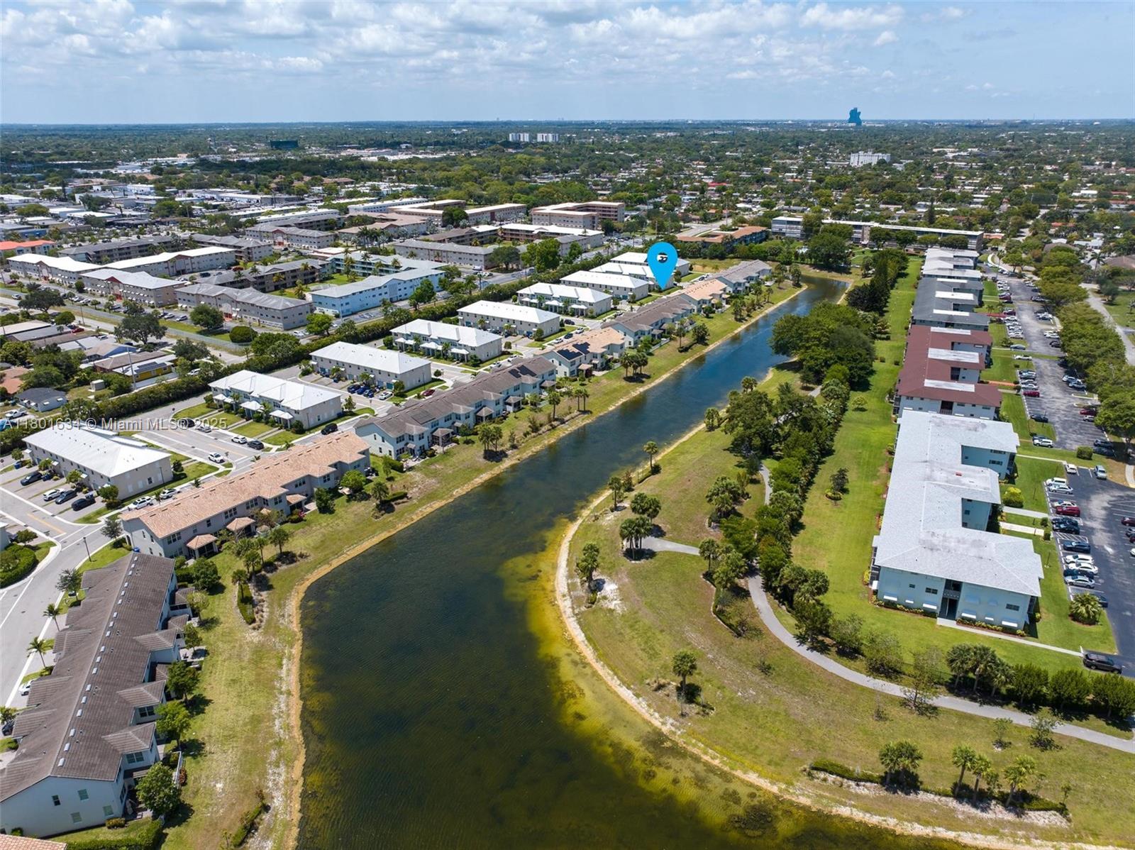 HILLCREST COUNTRY CLUB SO - Residential