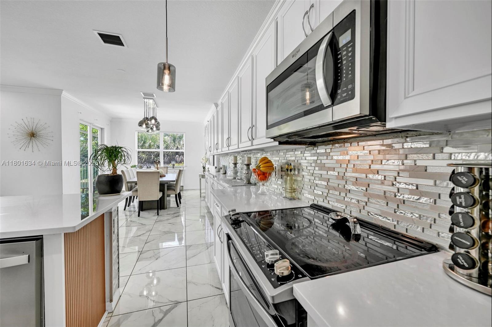 HILLCREST COUNTRY CLUB SO - Residential