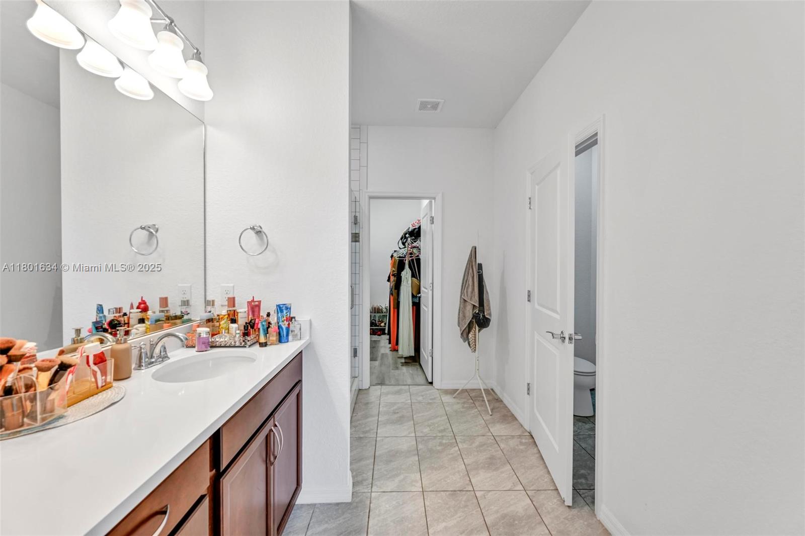 HILLCREST COUNTRY CLUB SO - Residential