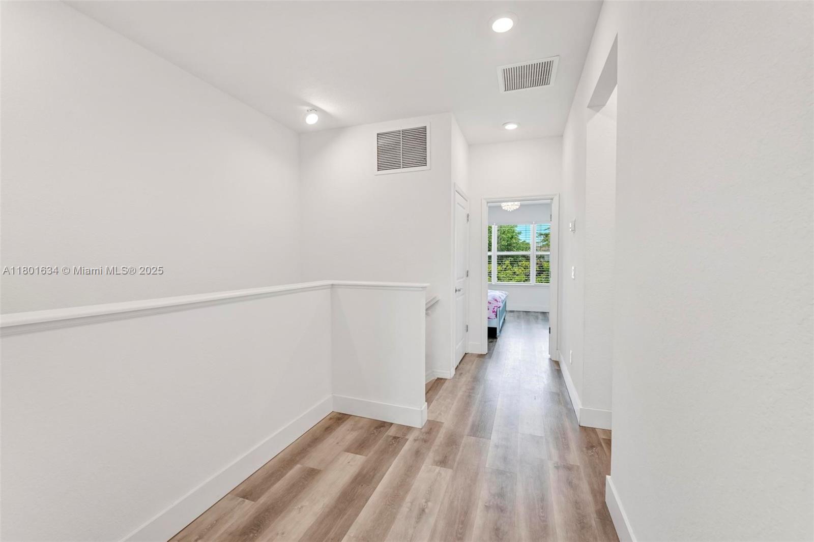 HILLCREST COUNTRY CLUB SO - Residential