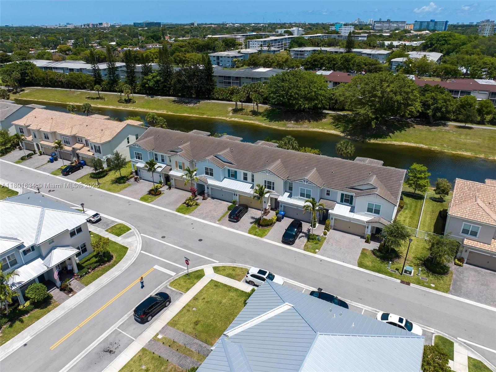 HILLCREST COUNTRY CLUB SO - Residential