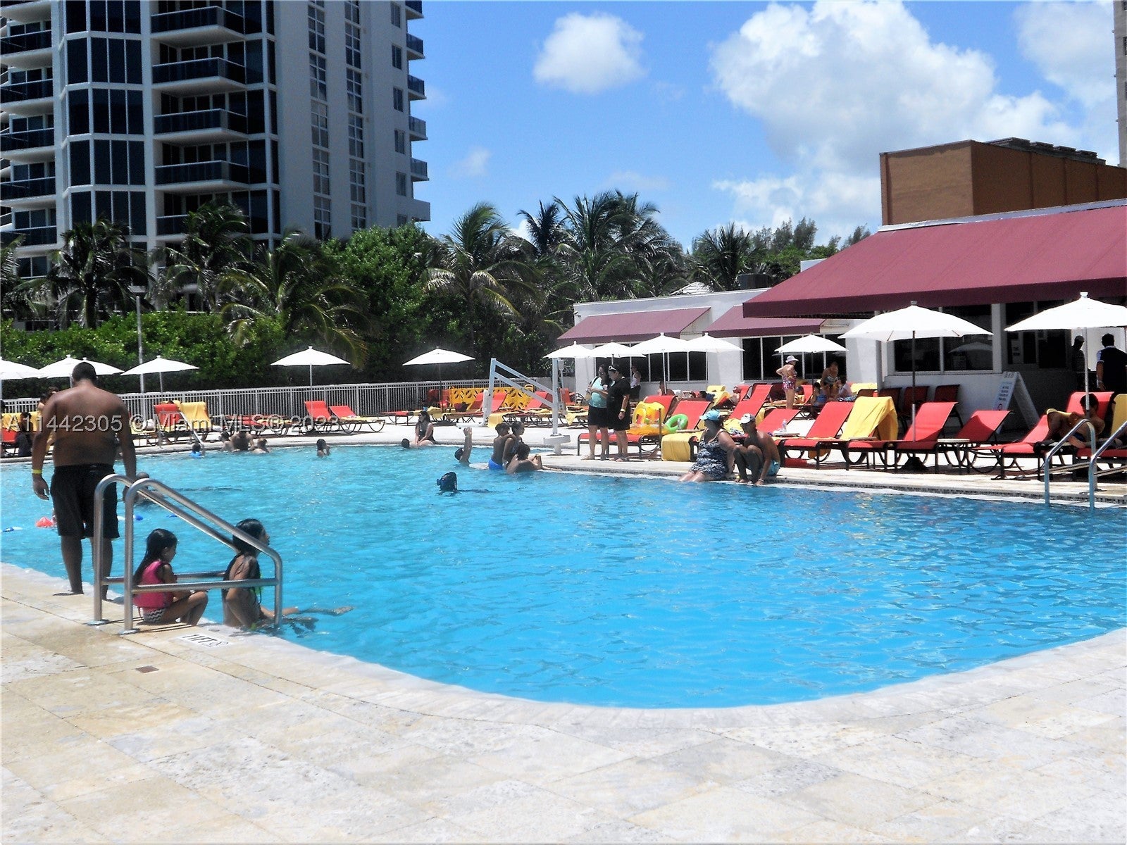View photos, virtual tours, details... 19201 Collins Ave 637