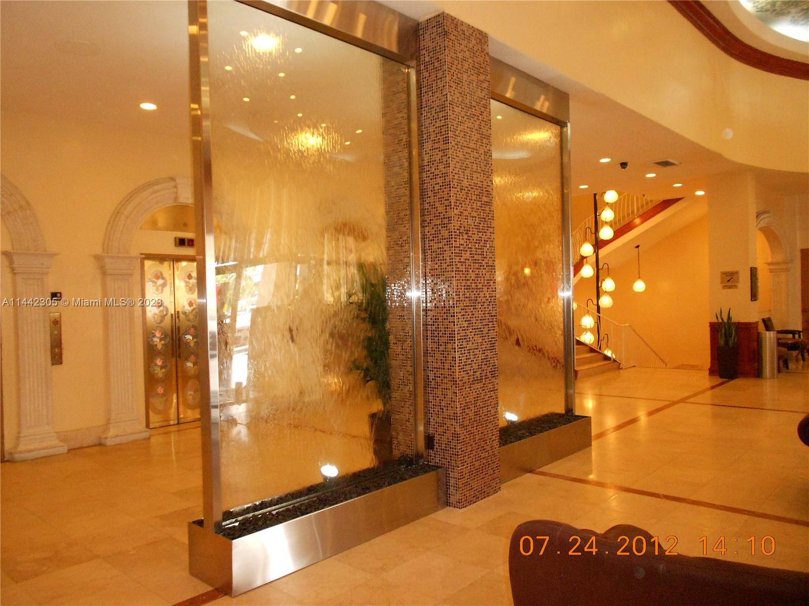 THE AVENTURA BEACH CLUB C - Residential