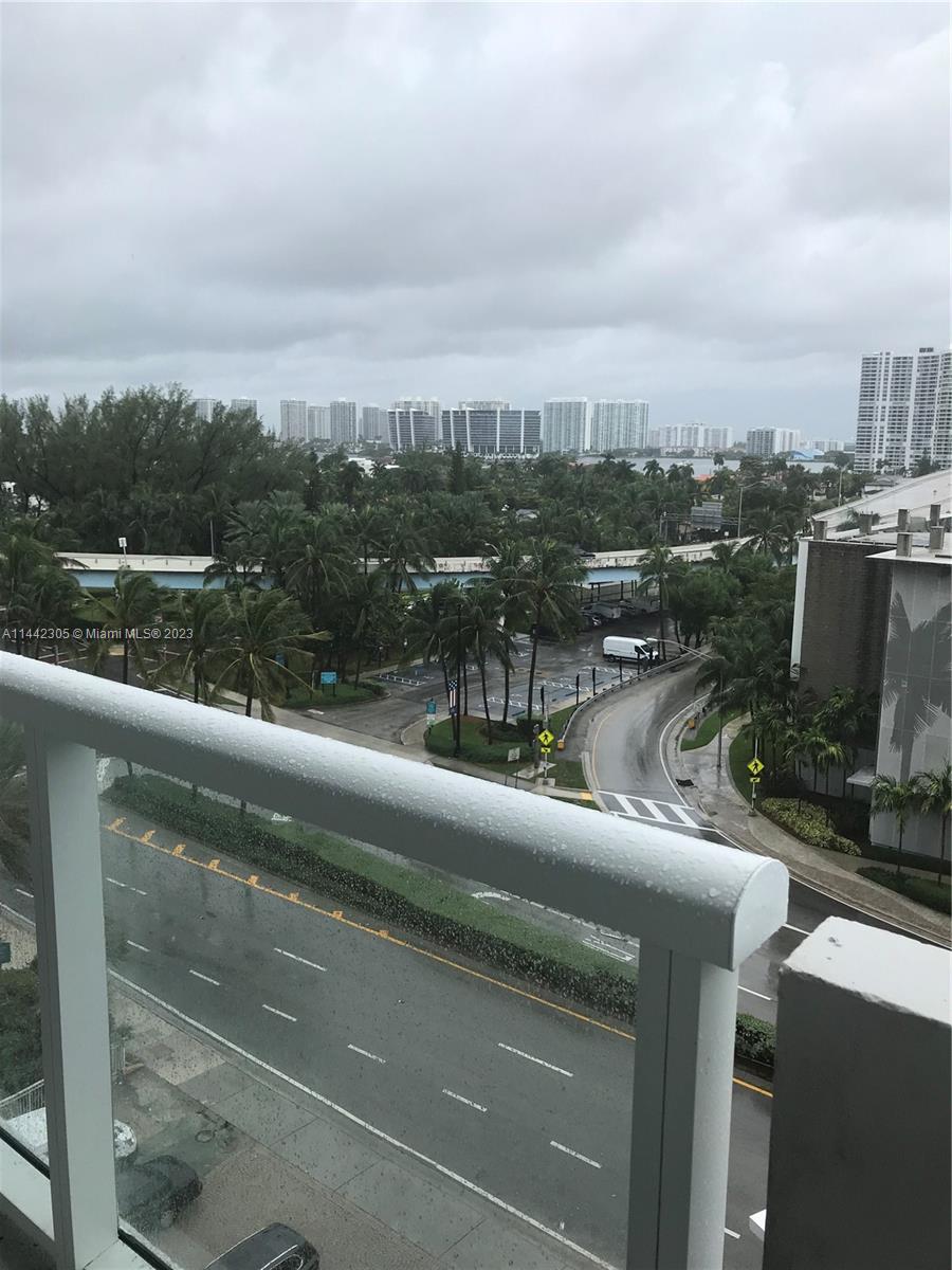 THE AVENTURA BEACH CLUB C - Residential