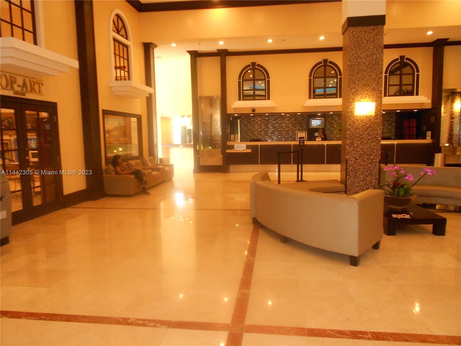 THE AVENTURA BEACH CLUB C - Residential