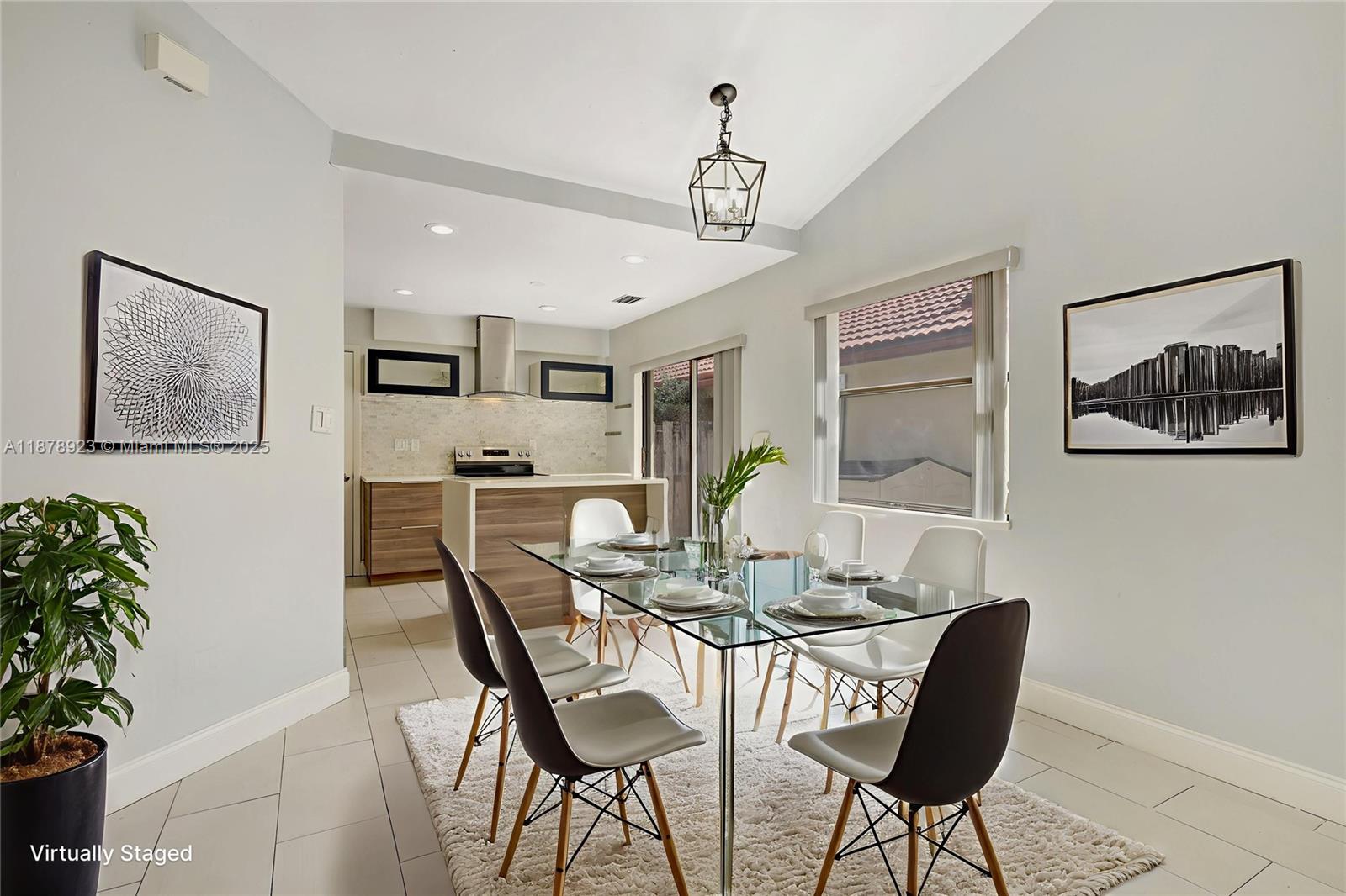 PEMBROKE LAKES SOUTH - Residential