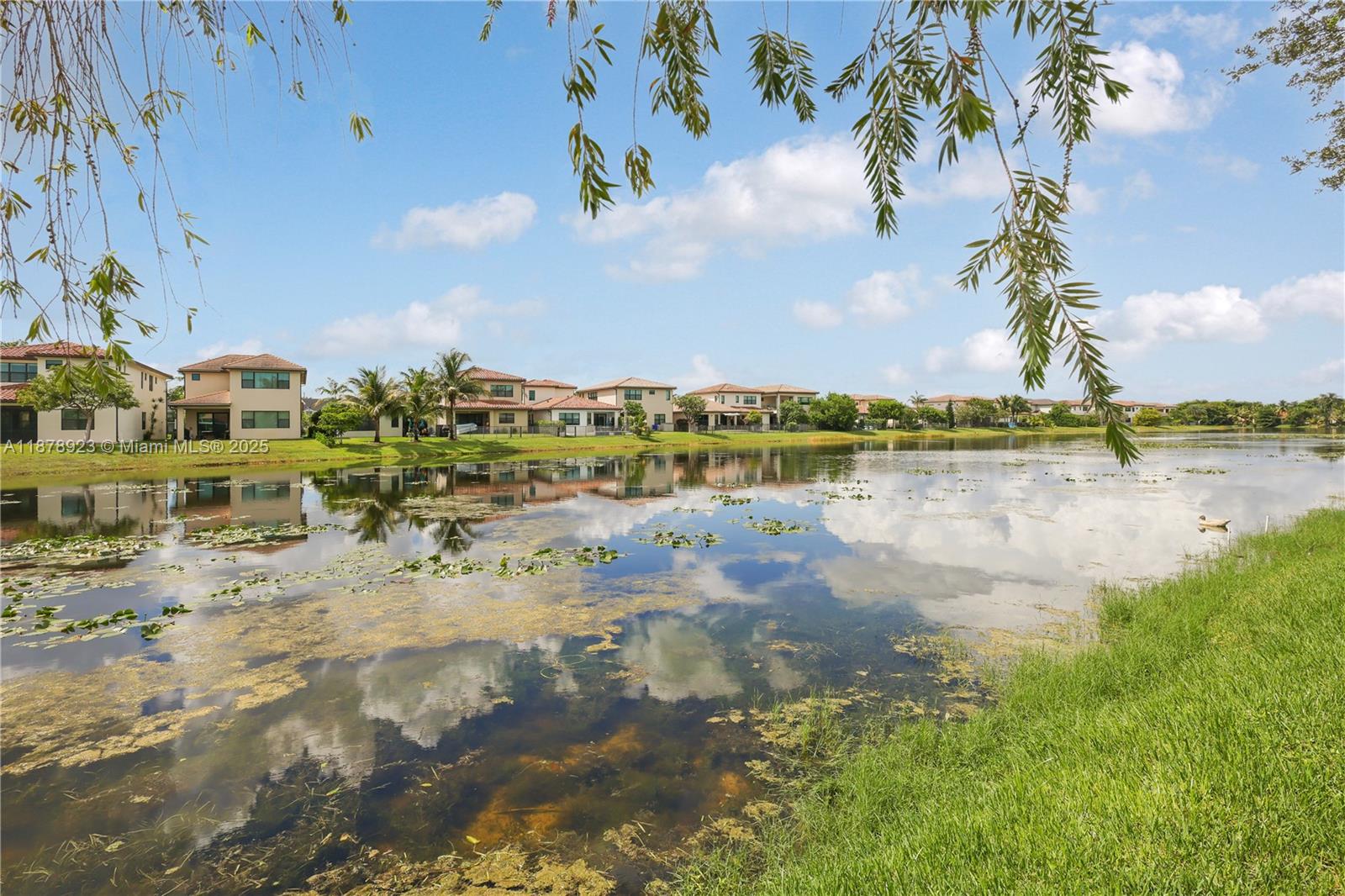 PEMBROKE LAKES SOUTH - Residential