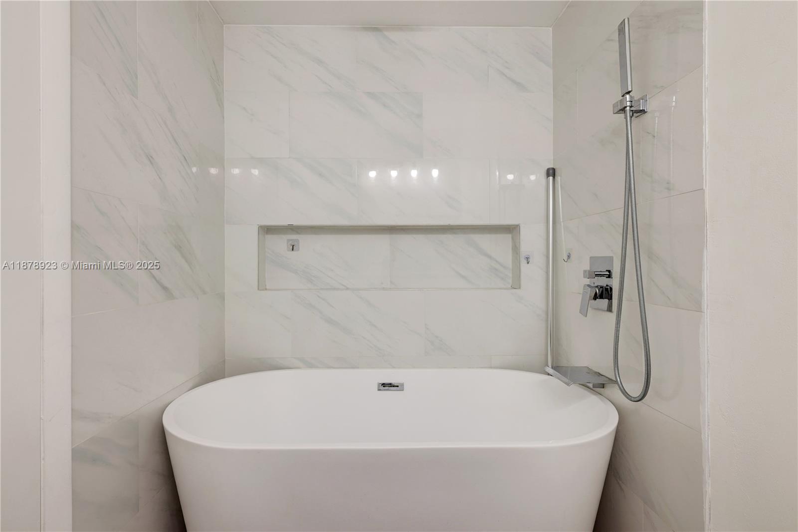 PEMBROKE LAKES SOUTH - Residential