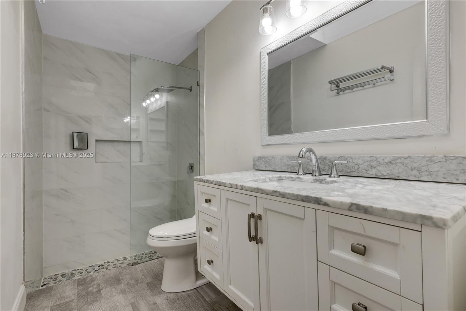 PEMBROKE LAKES SOUTH - Residential