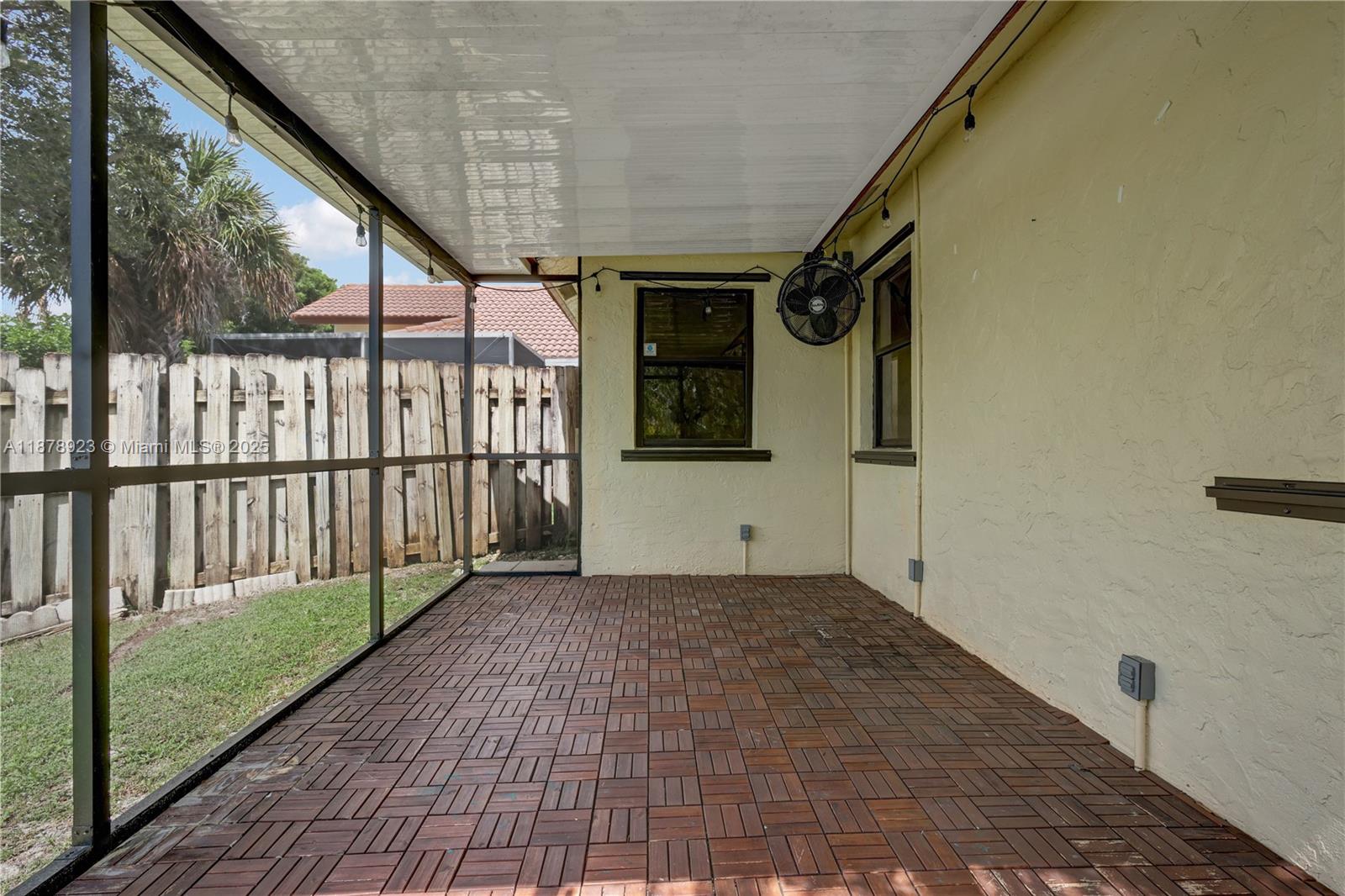 PEMBROKE LAKES SOUTH - Residential