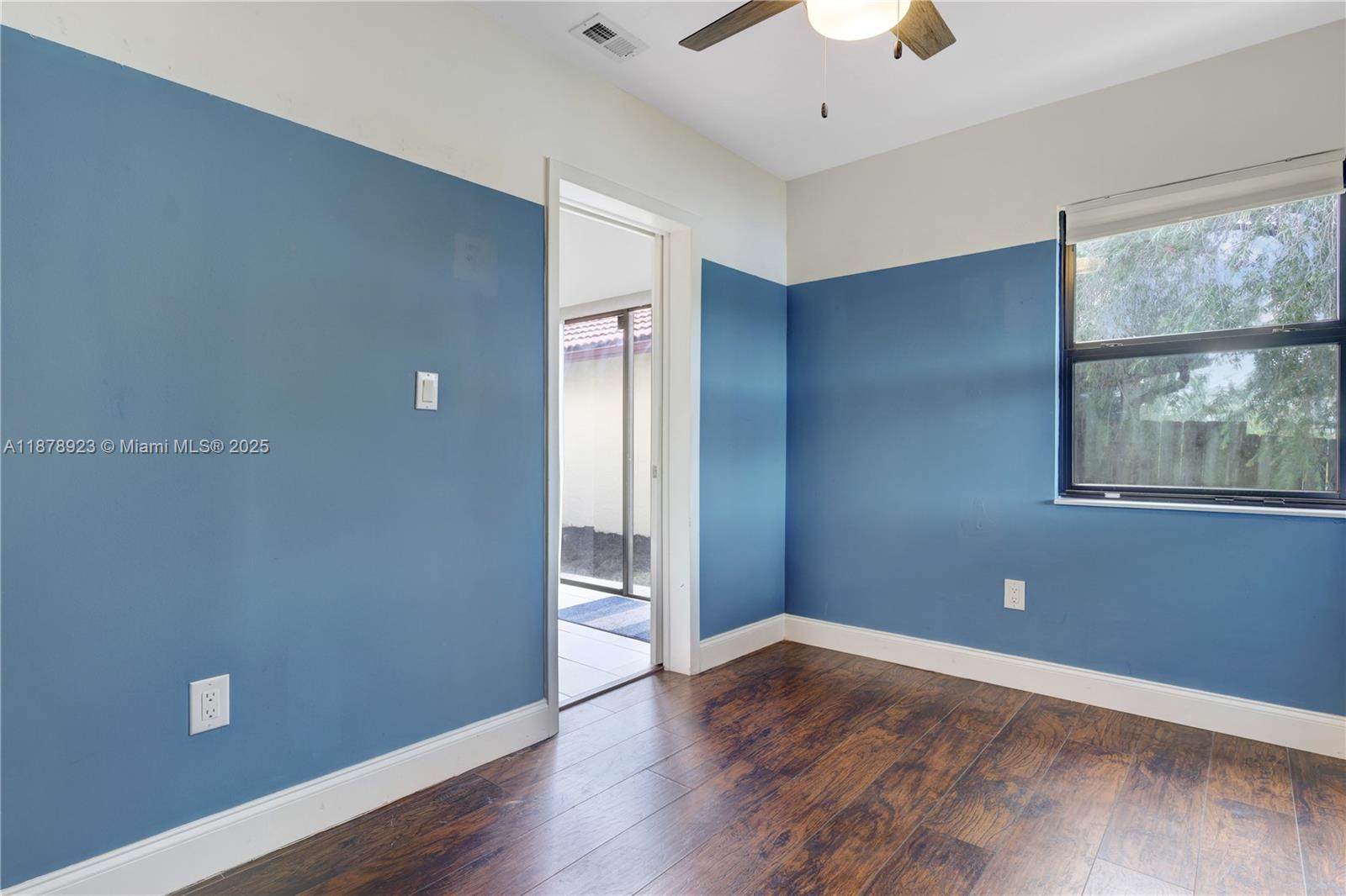 PEMBROKE LAKES SOUTH - Residential