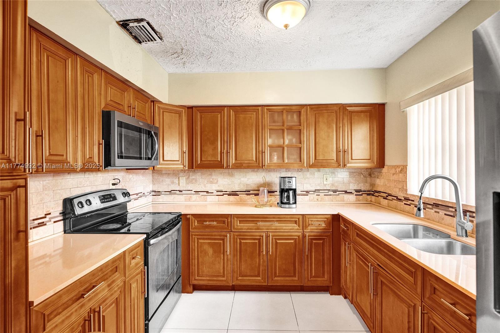 Property for Sale at Address Not Disclosed, Miami, Broward County, Florida - Bedrooms: 4 
Bathrooms: 2  - $650,000