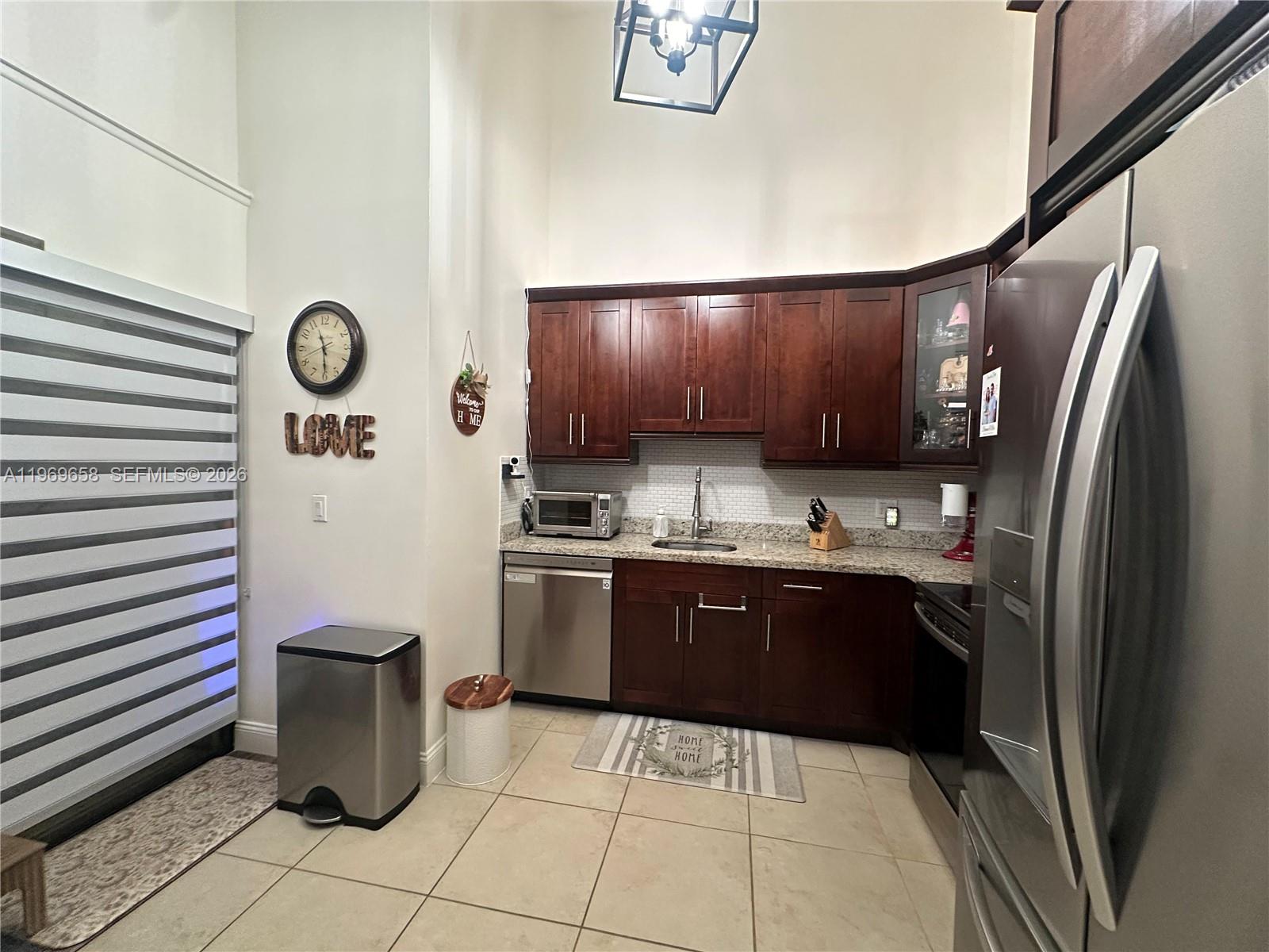 WESTWIND LAKES GARDEN HOM - Residential