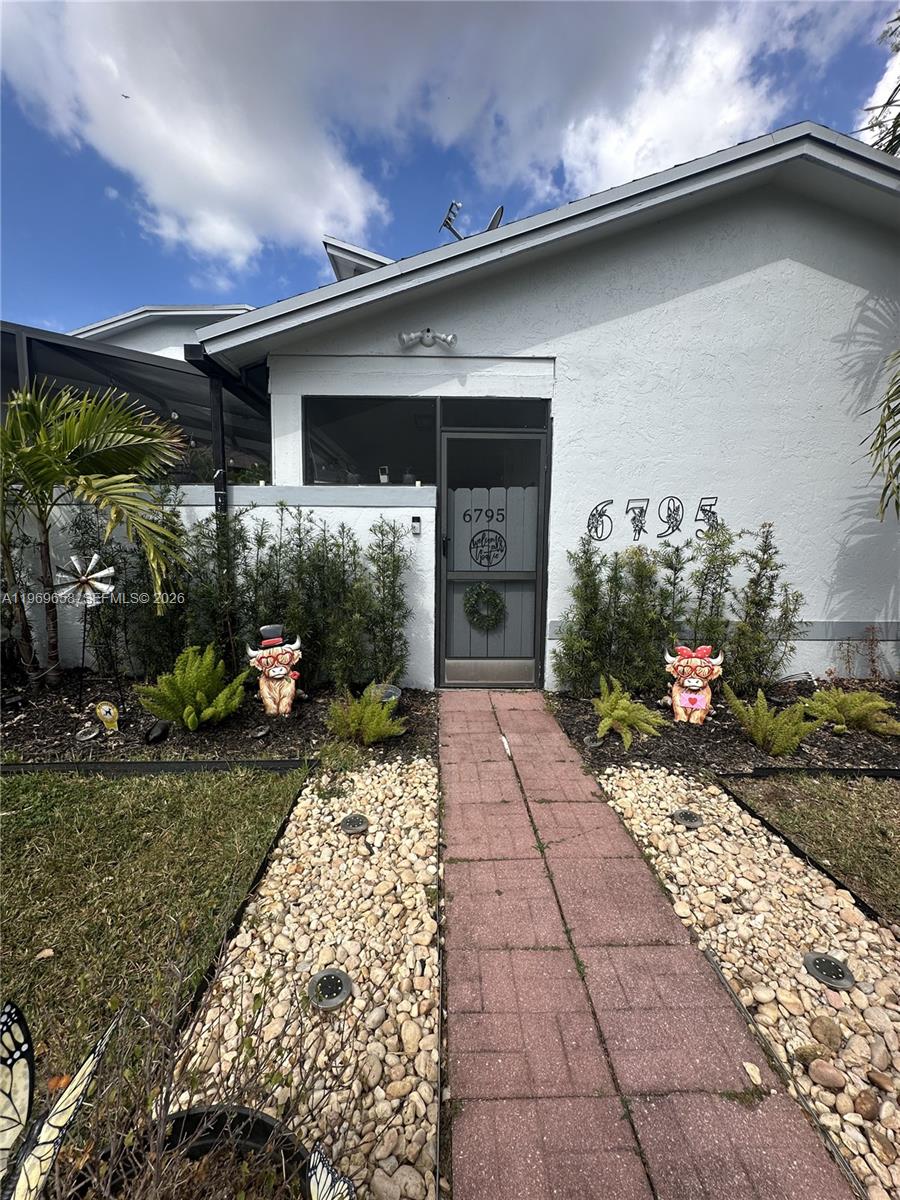 WESTWIND LAKES GARDEN HOM - Residential