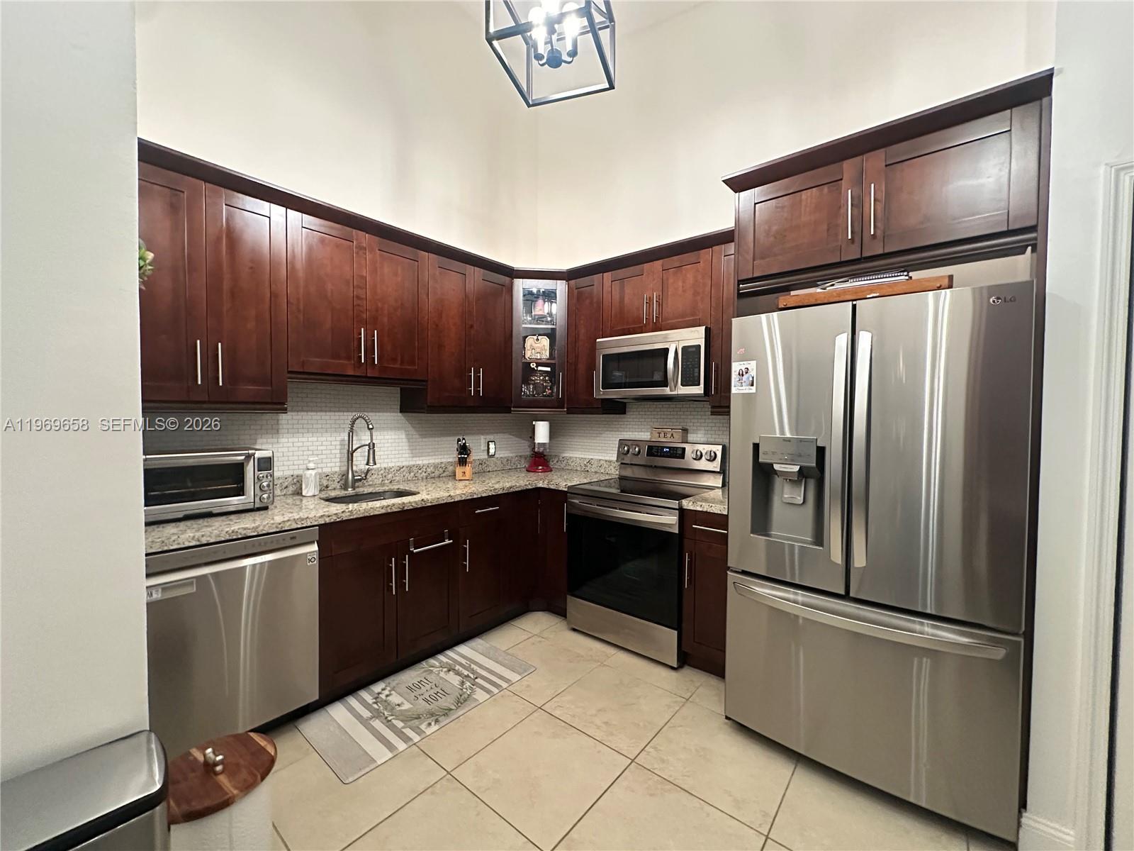 6795 SW 152nd Ct 37-95