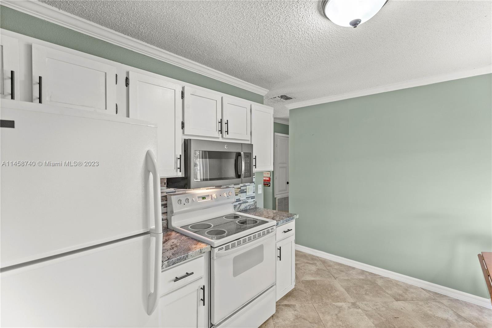 SILVER SPGS SHORES UN 28 - Residential